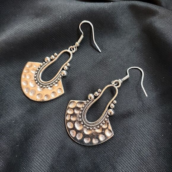 BOHO HAMMERED DANGLE 14K WHITE GOLD PLATED EARRINGS - Picture 10 of 12